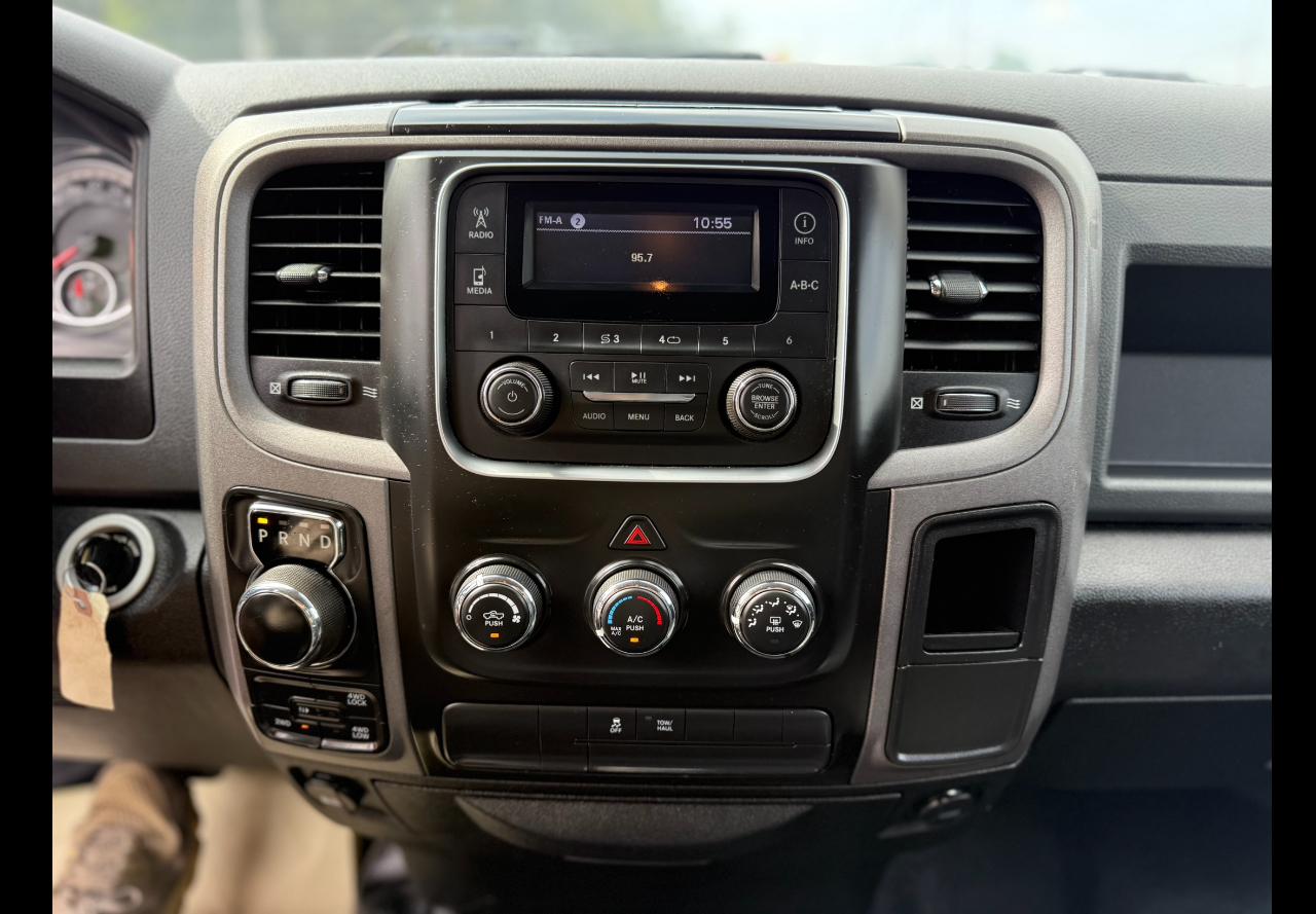 RAM 1500 Classic Tradesman Quad Cab 4WD 2019