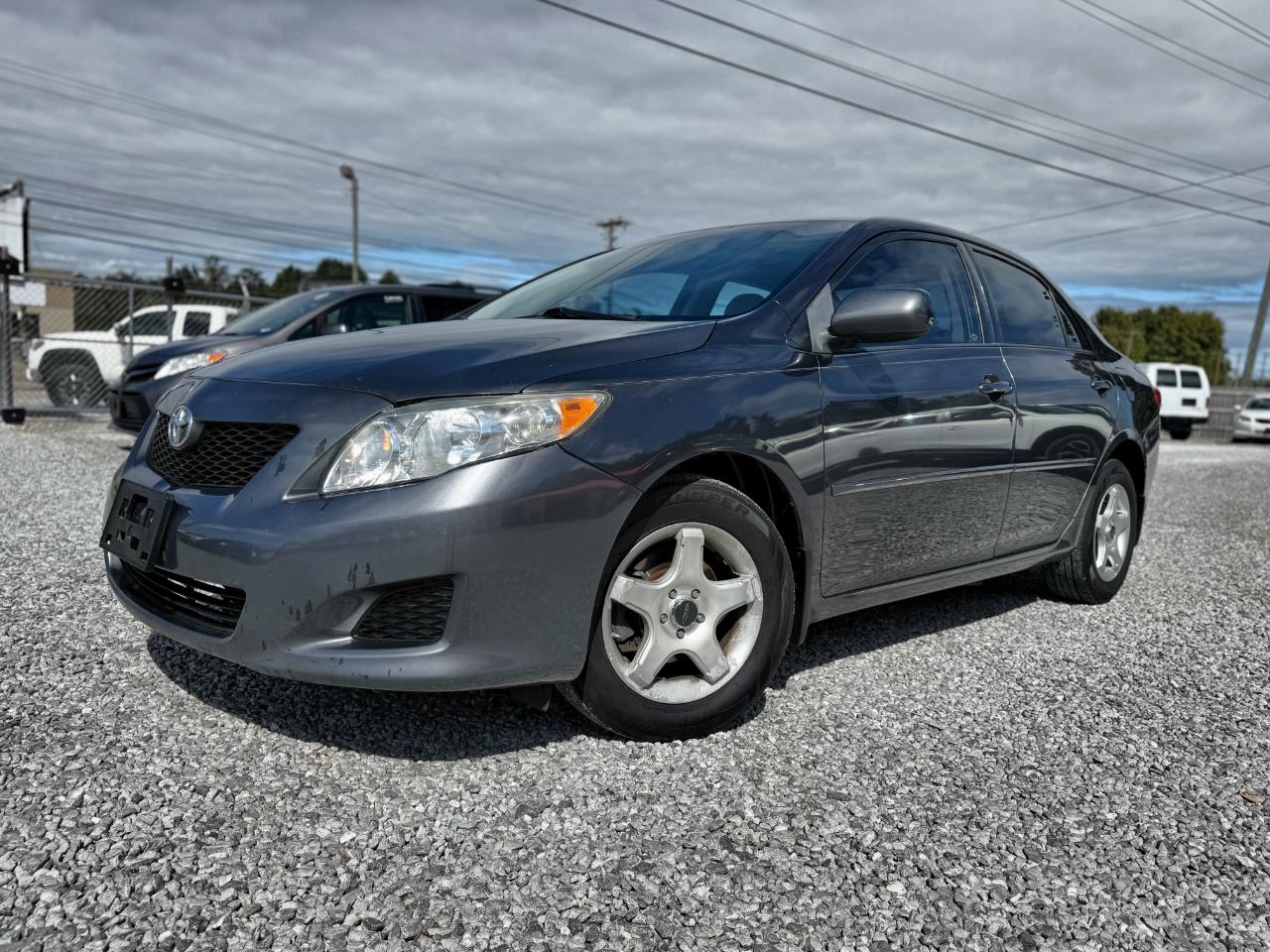 Toyota Corolla Base 5-Speed MT 2010