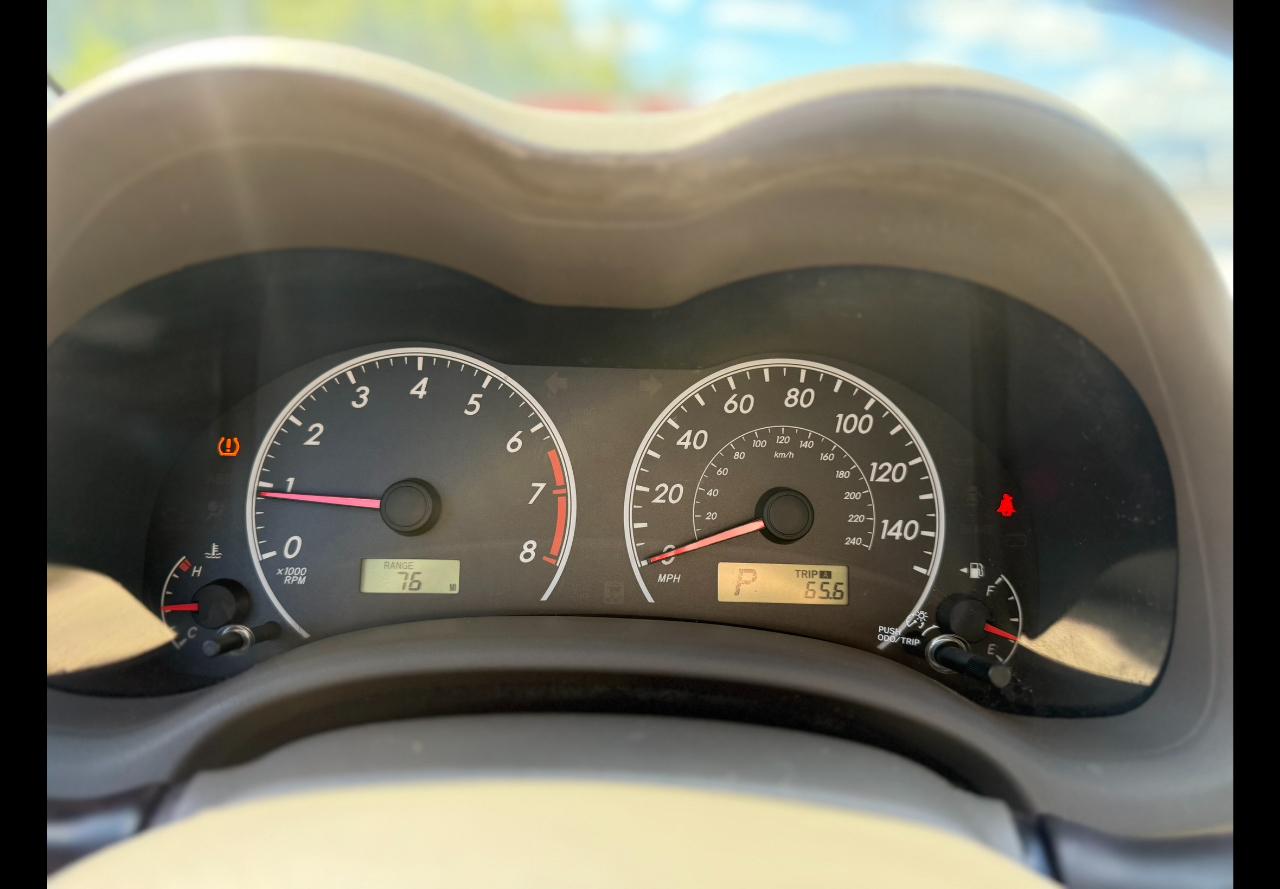 Toyota Corolla Base 5-Speed MT 2010