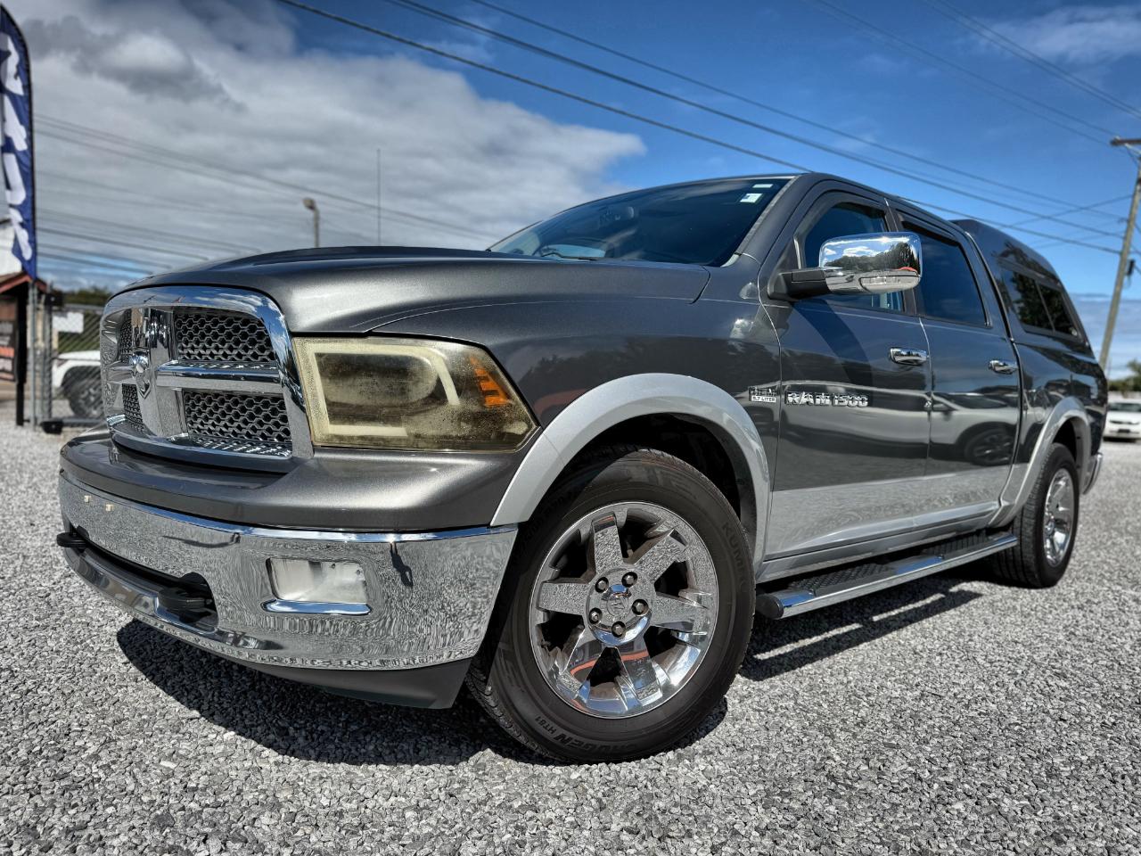 RAM 1500 Laramie Crew Cab 2WD 2012