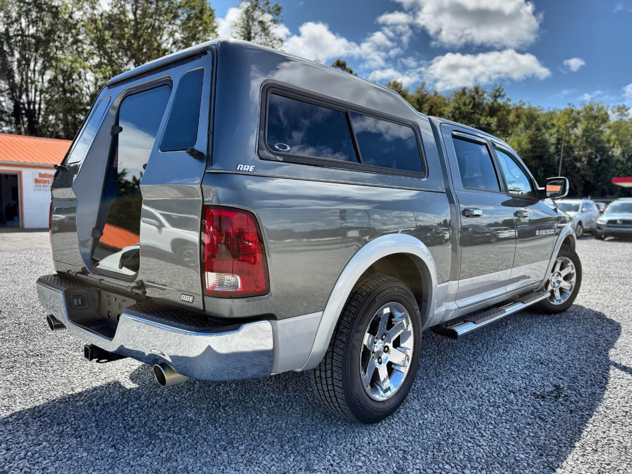 RAM 1500 Laramie Crew Cab 2WD 2012
