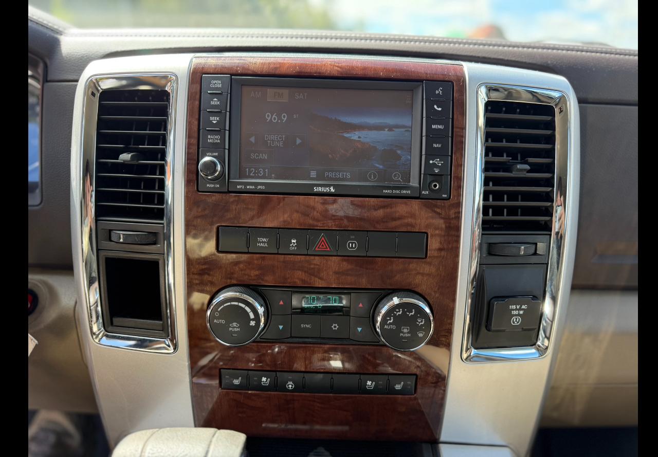 RAM 1500 Laramie Crew Cab 2WD 2012