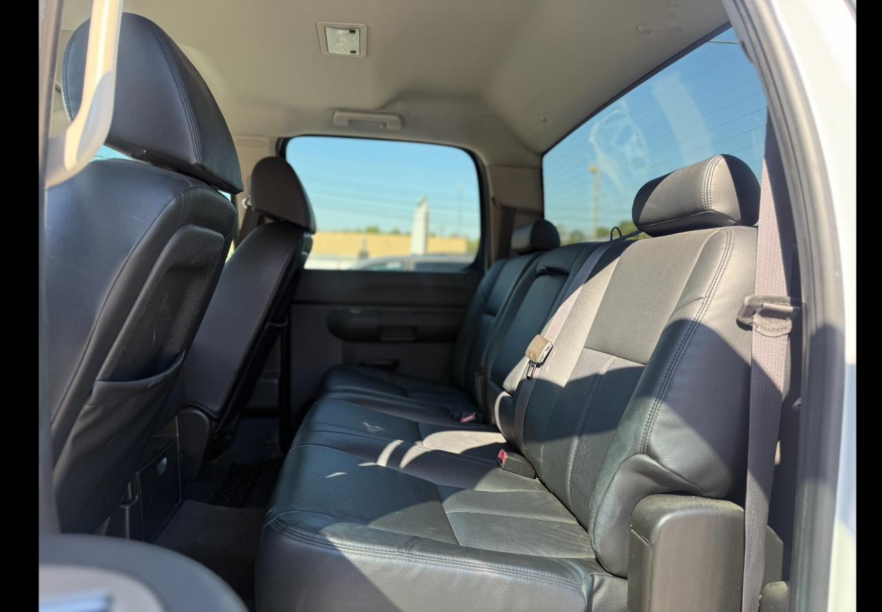 Chevrolet Silverado 2500HD LT Crew Cab 4WD 2011