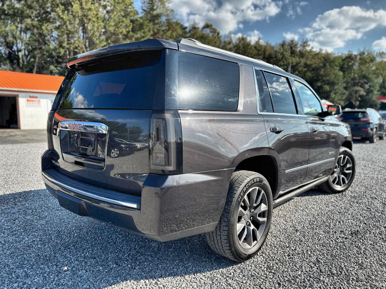 GMC Yukon Denali 4WD 2015