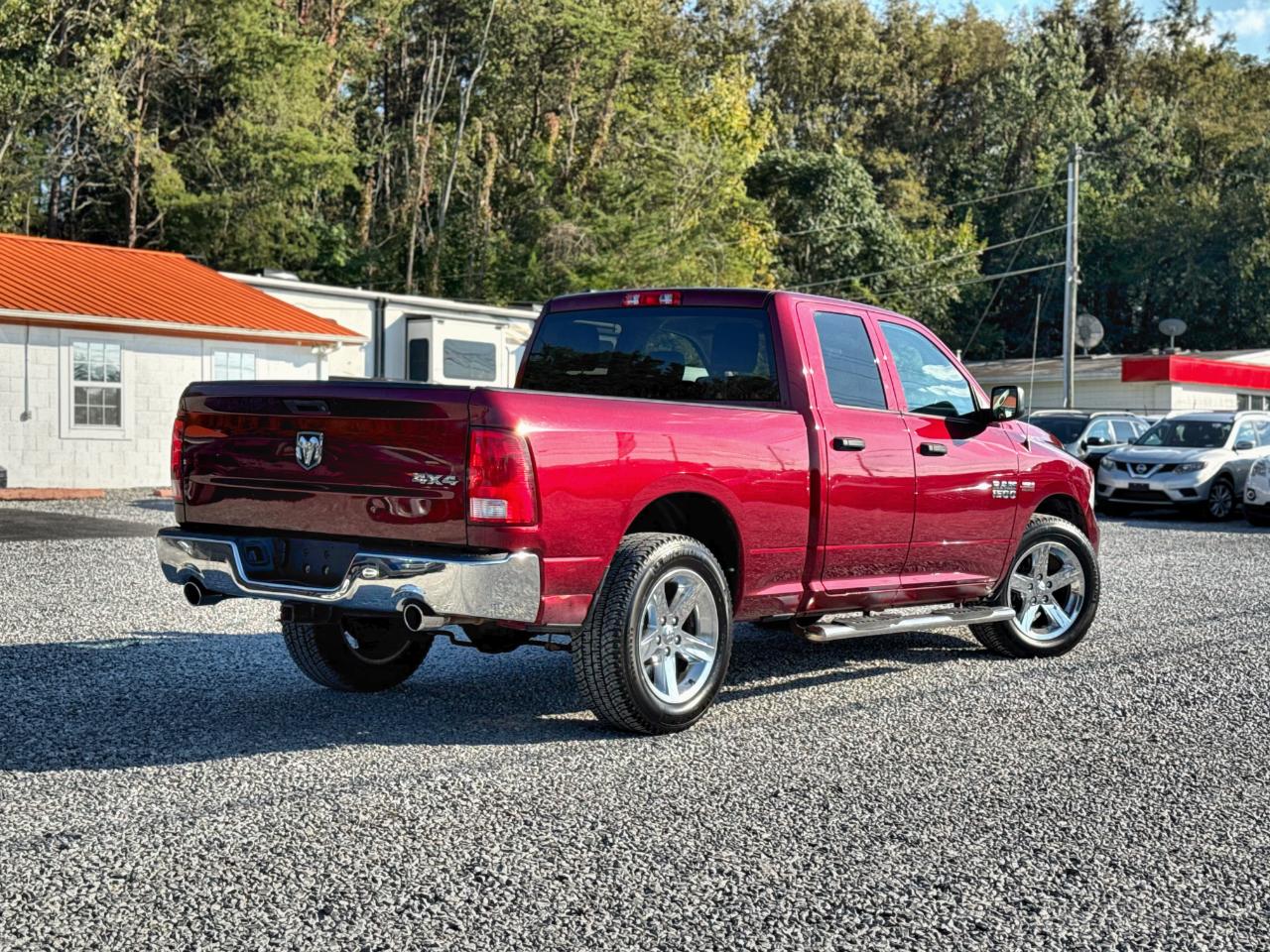 RAM 1500 Tradesman Quad Cab 4WD 2017