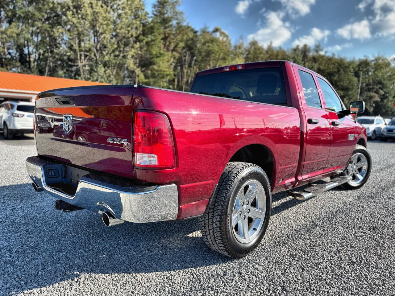 RAM 1500 Tradesman Quad Cab 4WD 2017