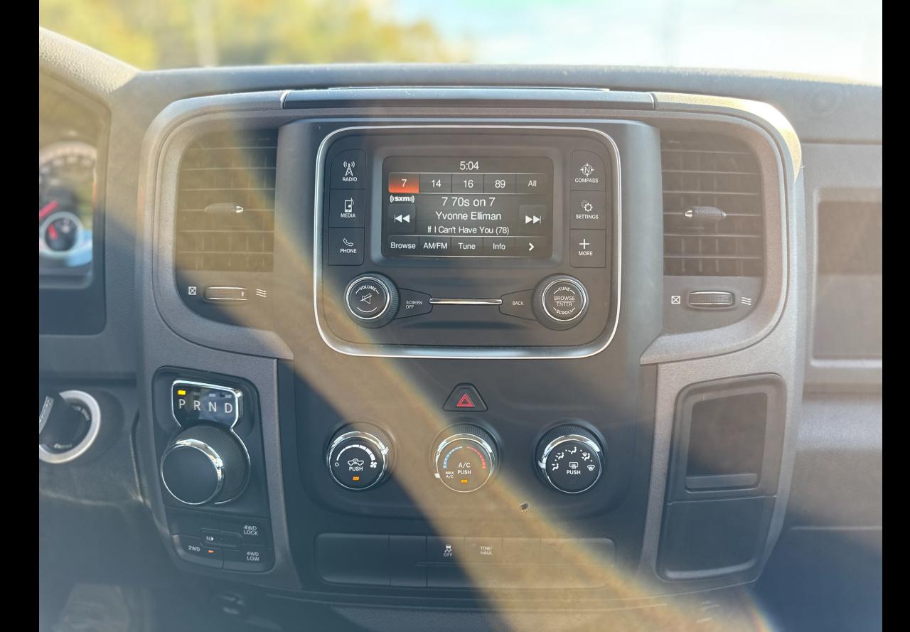 RAM 1500 Tradesman Quad Cab 4WD 2017
