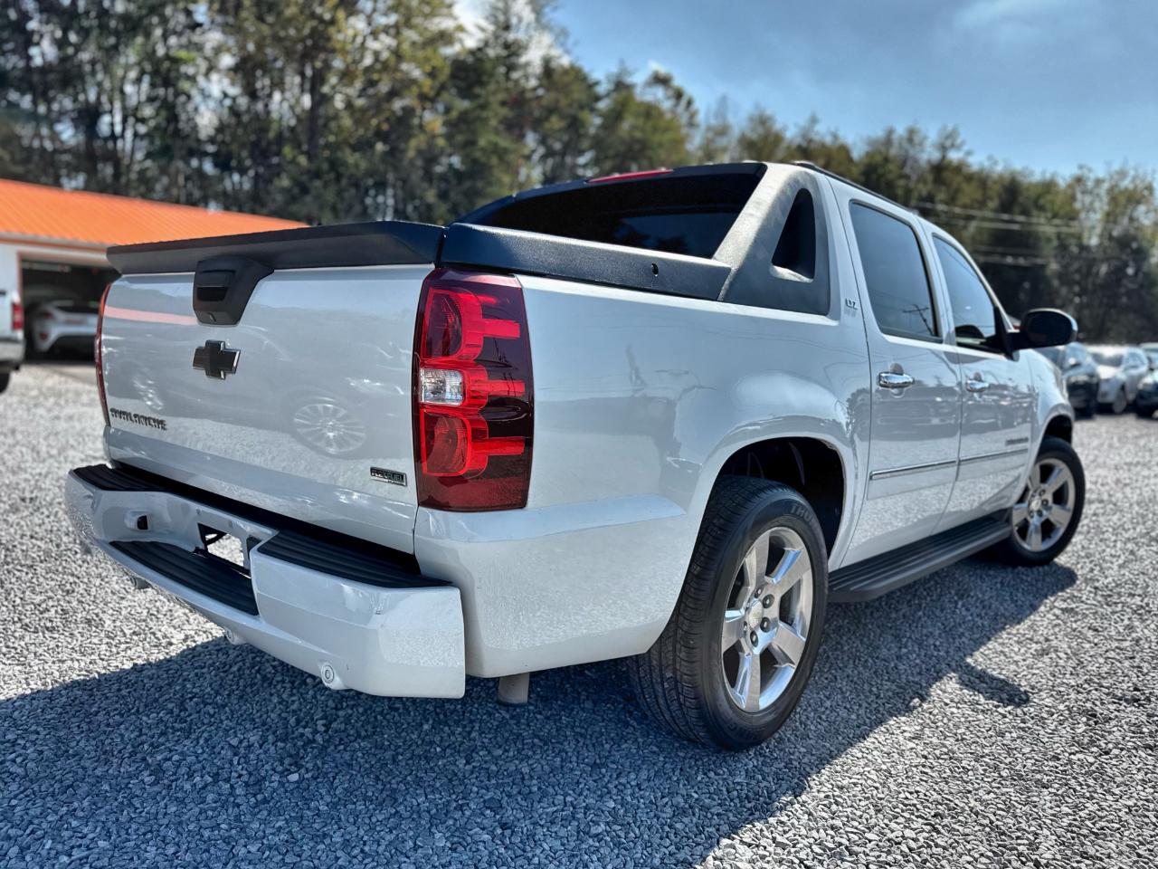 Chevrolet Avalanche LTZ 2WD 2010
