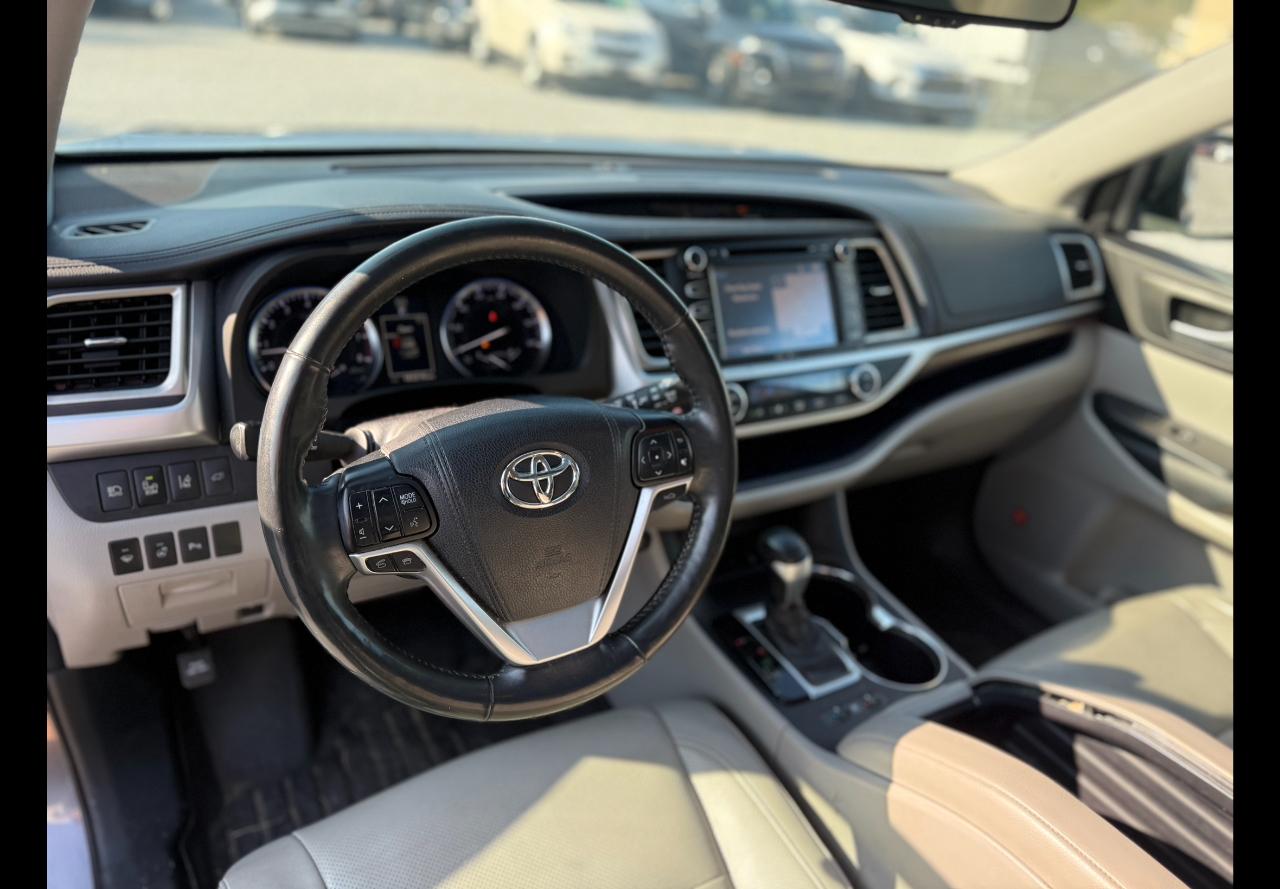 Toyota Highlander  2015