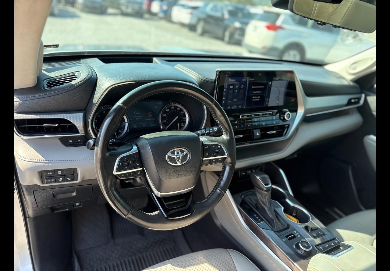 Toyota Highlander  2021