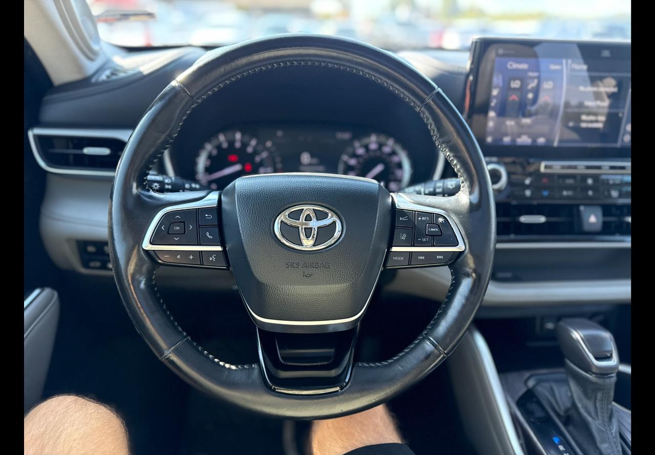 Toyota Highlander  2021