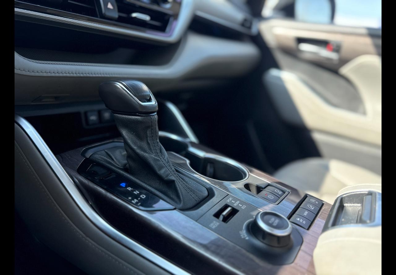 Toyota Highlander  2021