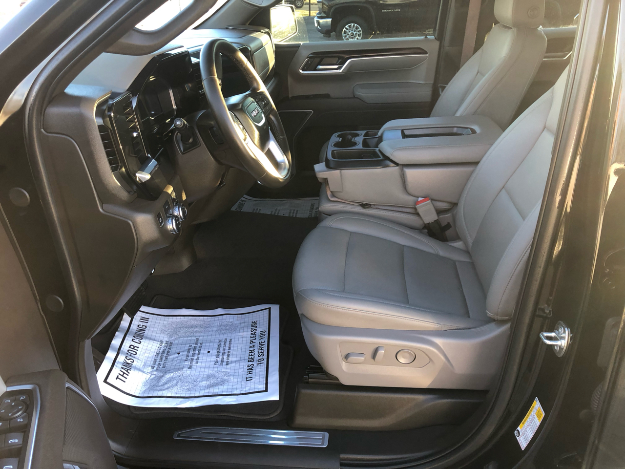 GMC Sierra 1500 SLT Crew Cab 4WD 2025