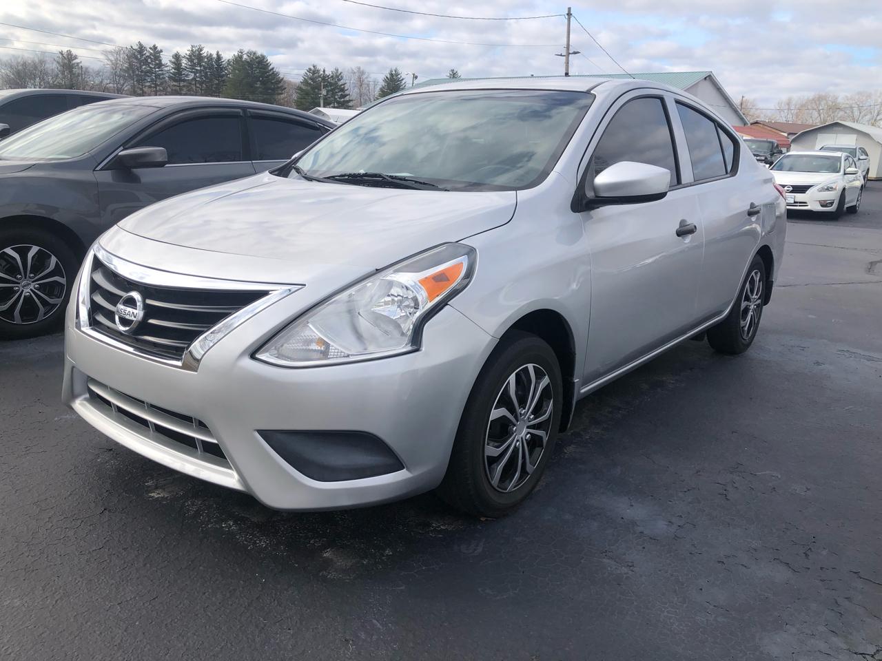 2016 Nissan Versa 1.6 S 5M