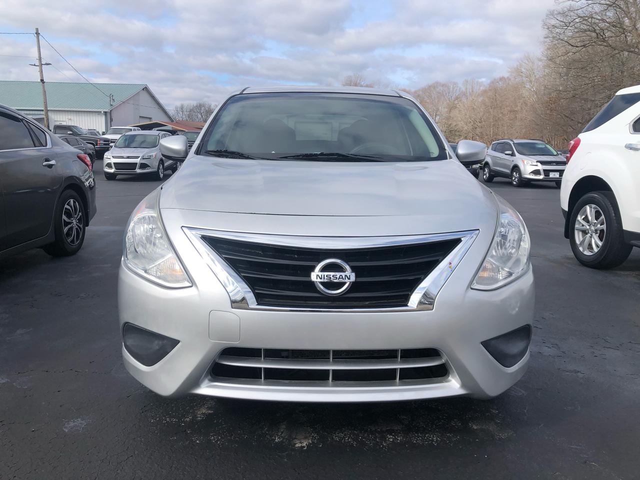 Nissan Versa 1.6 S 5M 2016