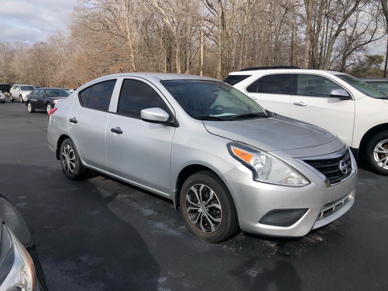 Nissan Versa 1.6 S 5M 2016