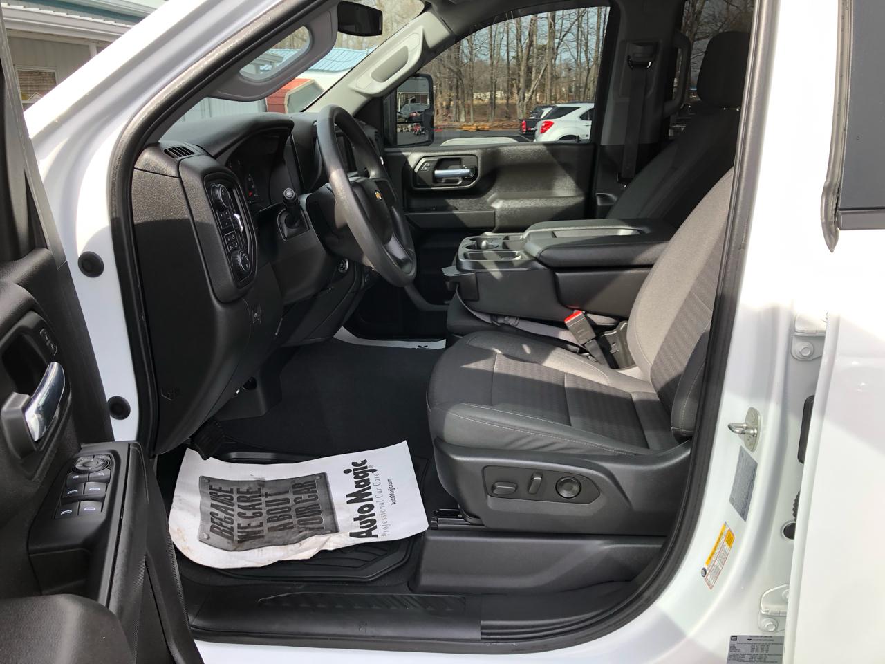 Chevrolet Silverado 2500HD Custom Crew Cab Short Box 4WD 2024