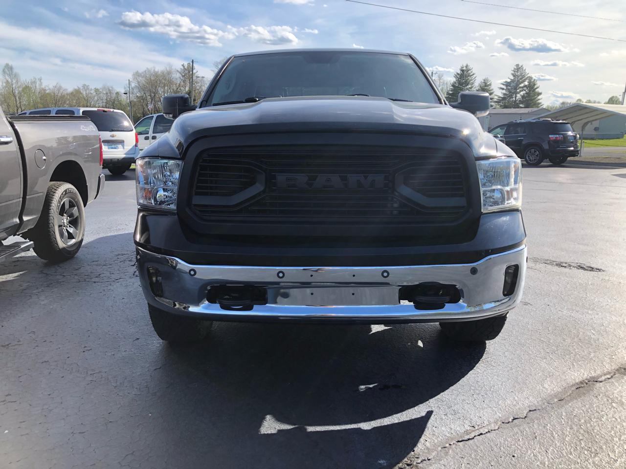RAM 1500 SLT Crew Cab SWB 4WD 2015