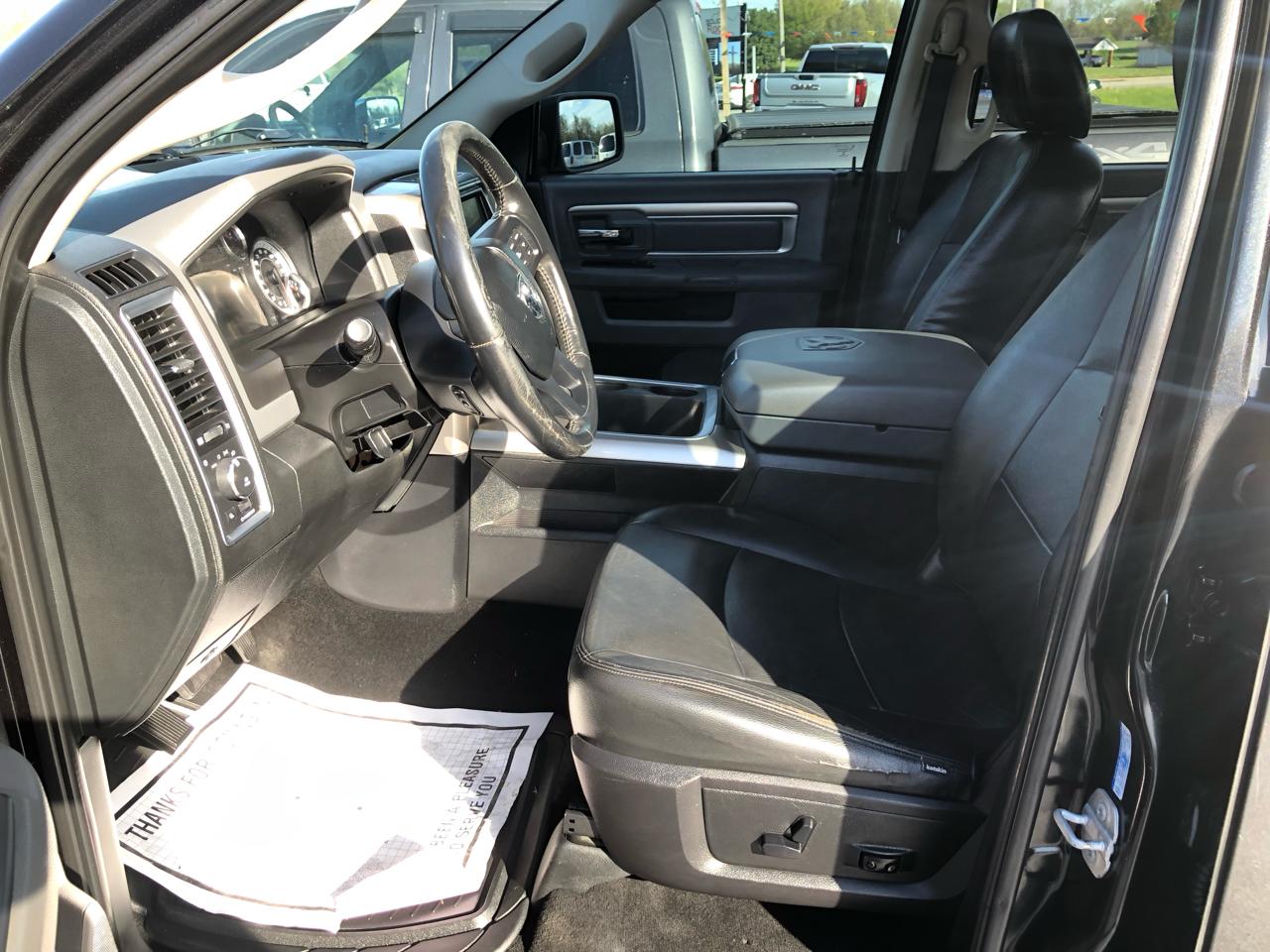 RAM 1500 SLT Crew Cab SWB 4WD 2015