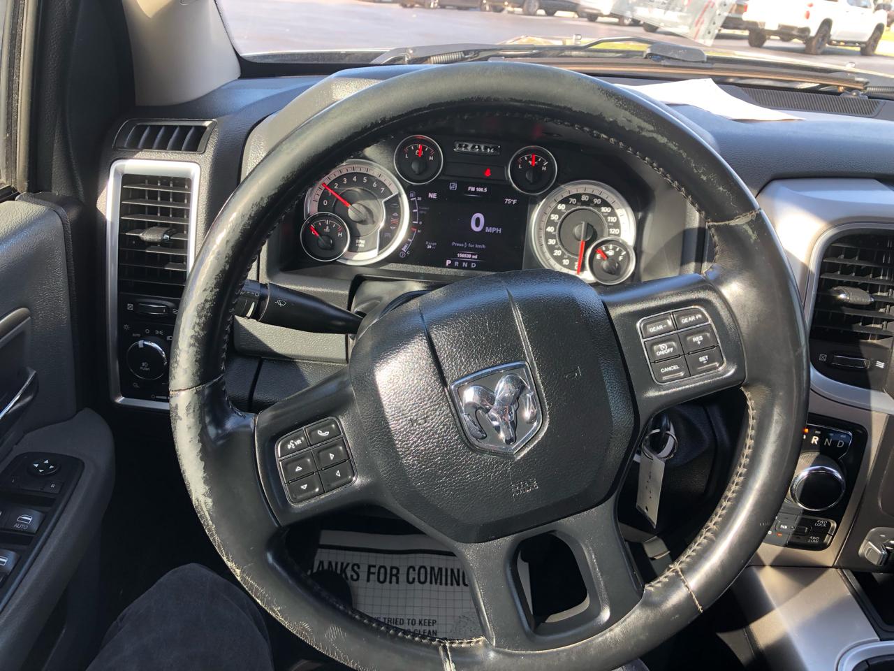 RAM 1500 SLT Crew Cab SWB 4WD 2015