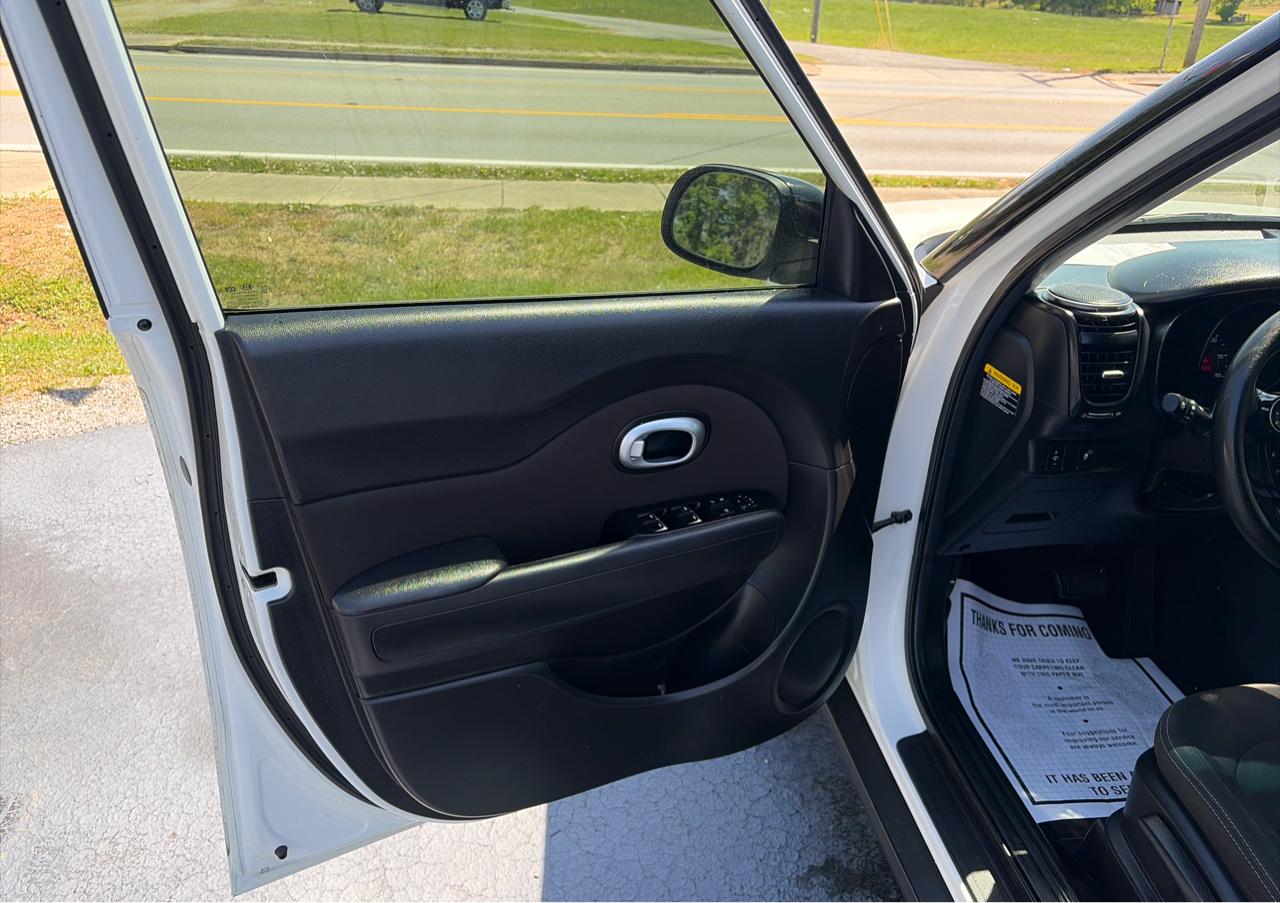 Kia Soul Base 6A 2019