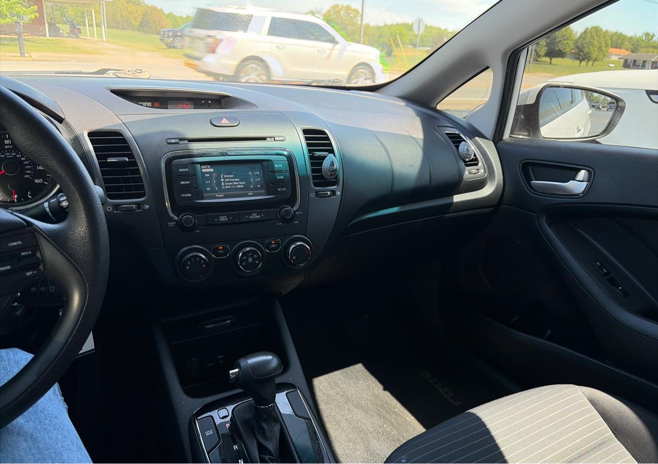 Kia Forte LX 6A 2017