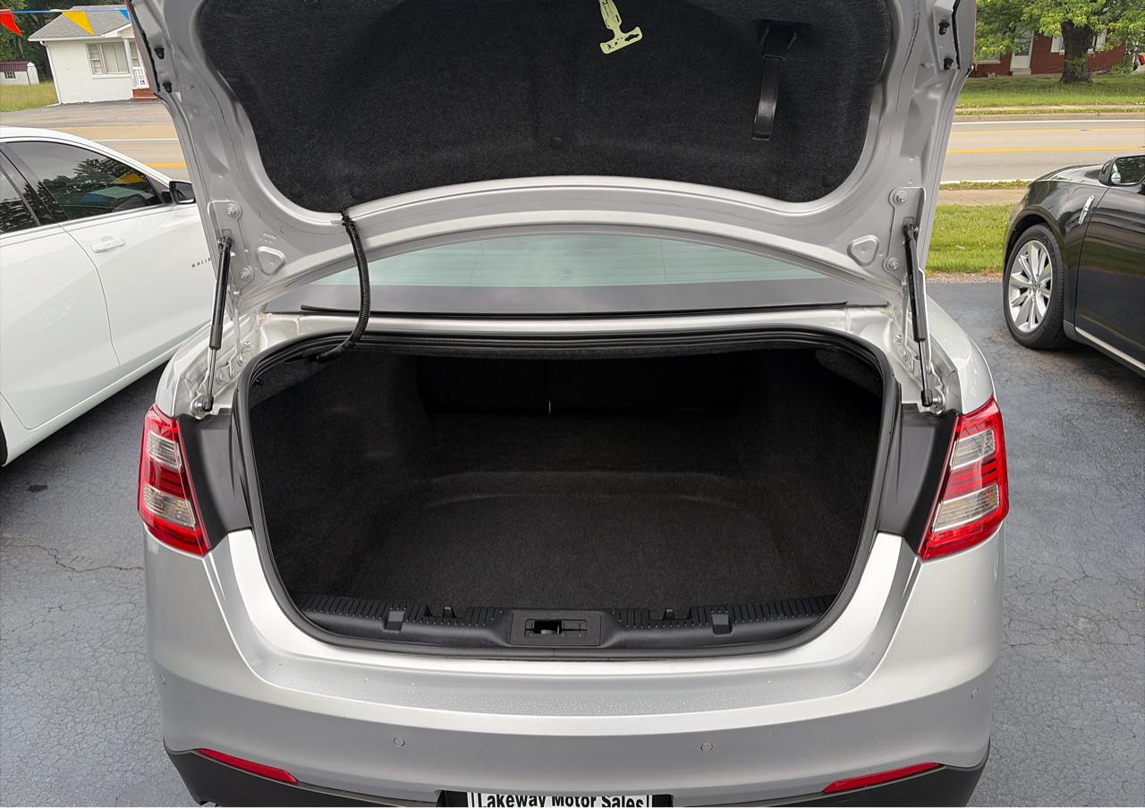 Ford Taurus Limited FWD 2016