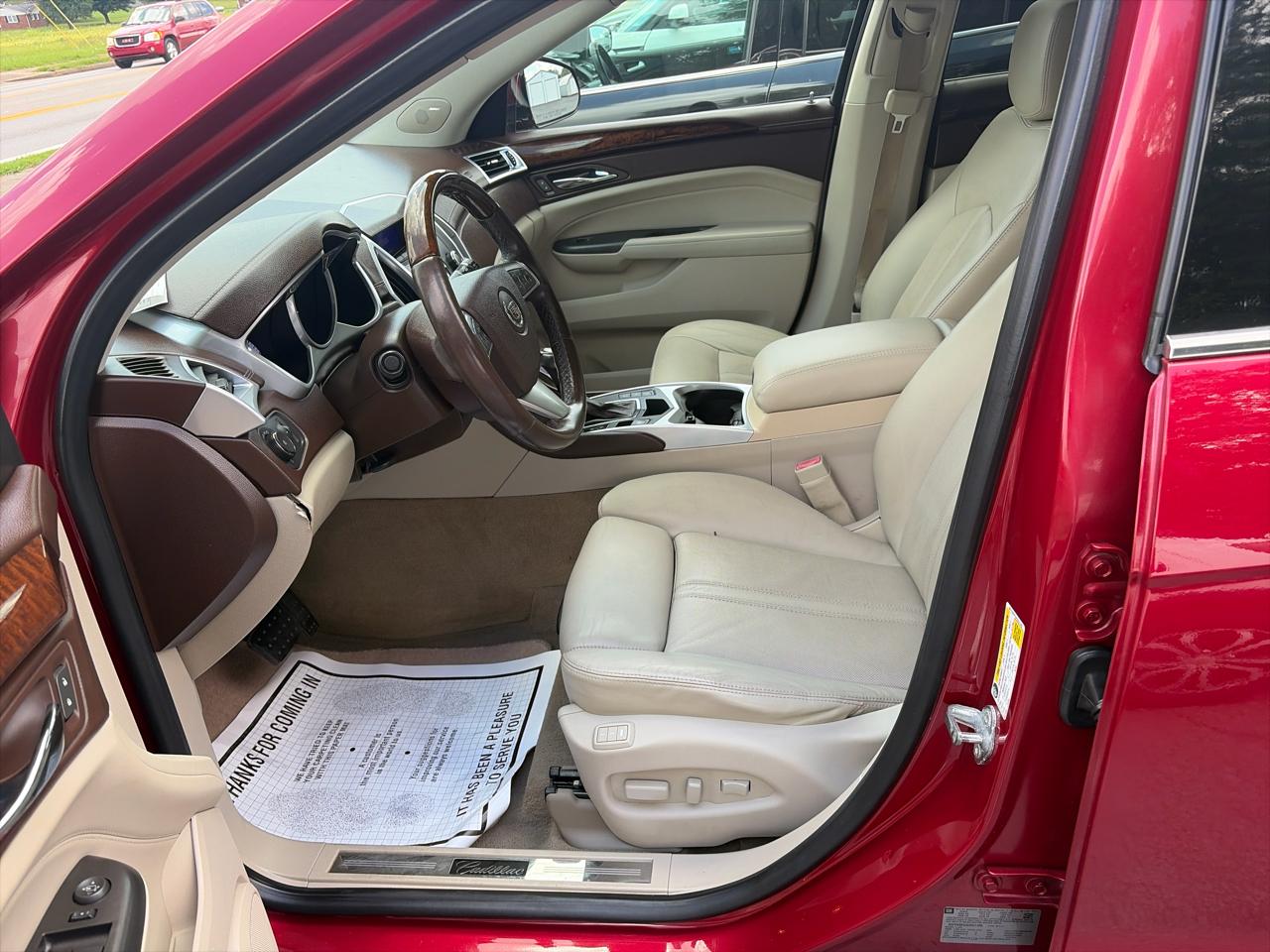 Cadillac SRX Luxury AWD 2012
