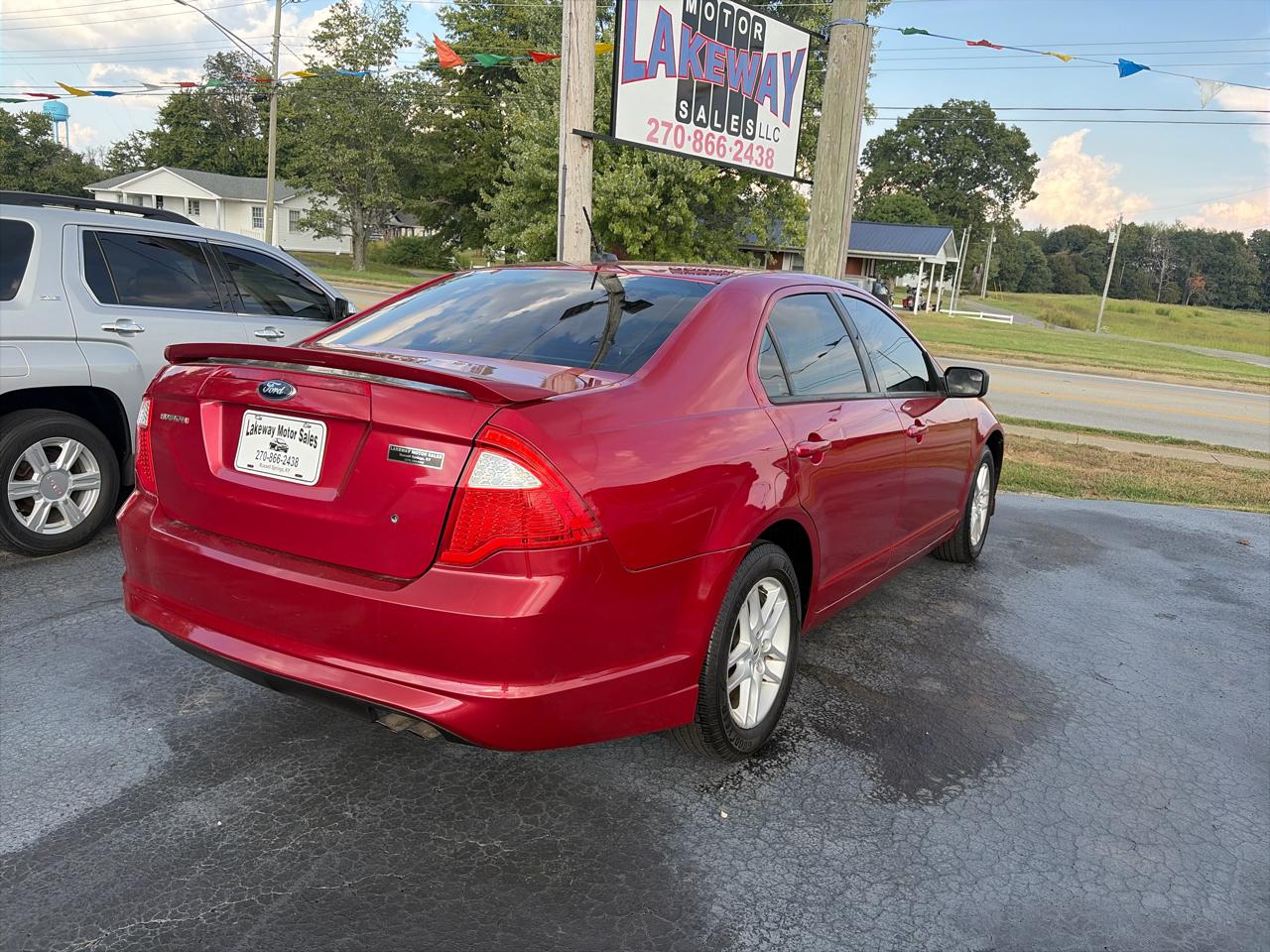 Ford Fusion S 2012