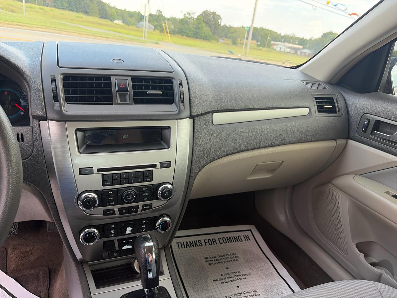 Ford Fusion S 2012