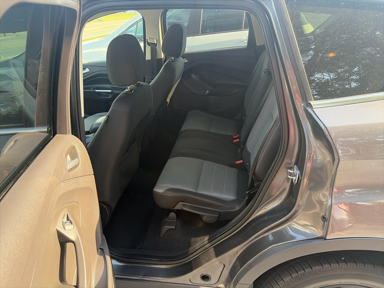 Ford Escape SE FWD 2016