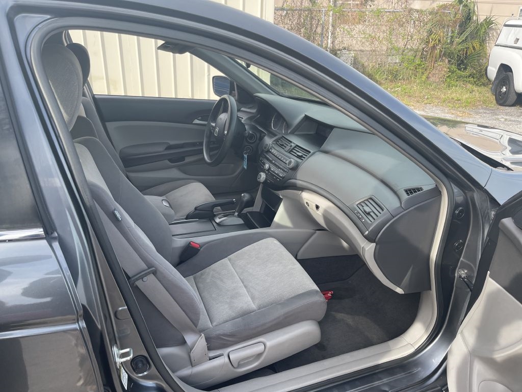 Honda Accord LX sedan AT 2008