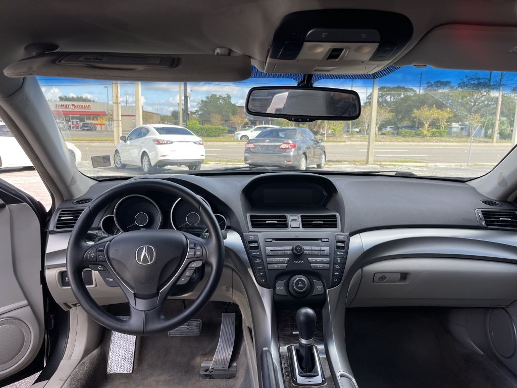 Acura TL 5-Speed AT 2010