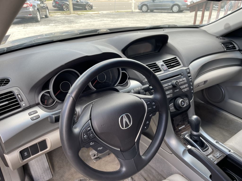 Acura TL 5-Speed AT 2010