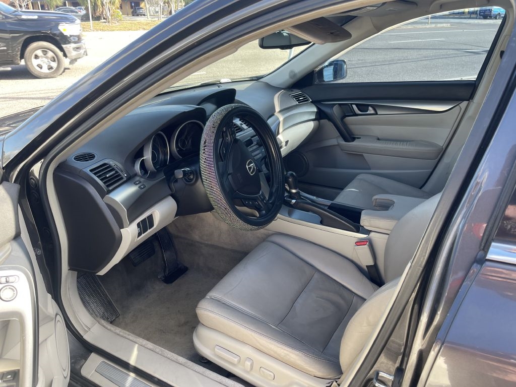 Acura TL 5-Speed AT 2010