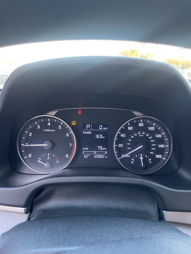 Hyundai Elantra SE 6AT 2017