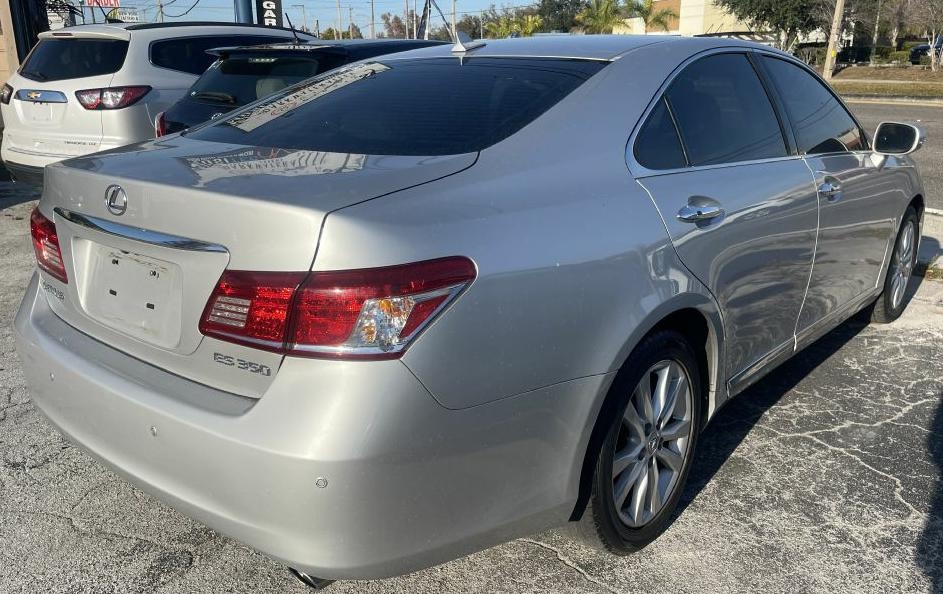 Lexus ES 350 Sedan 2010