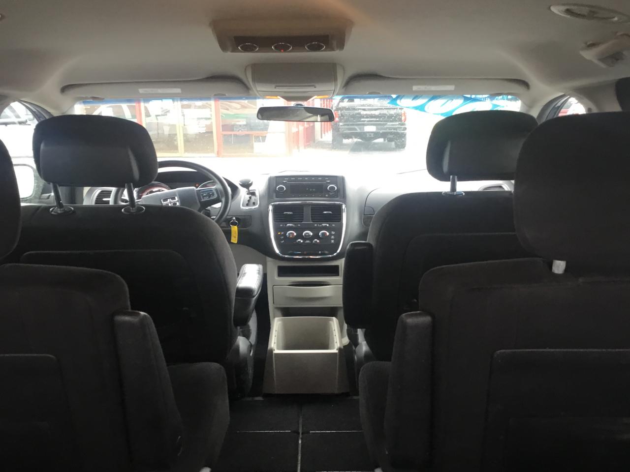 Dodge Grand Caravan Express 2011