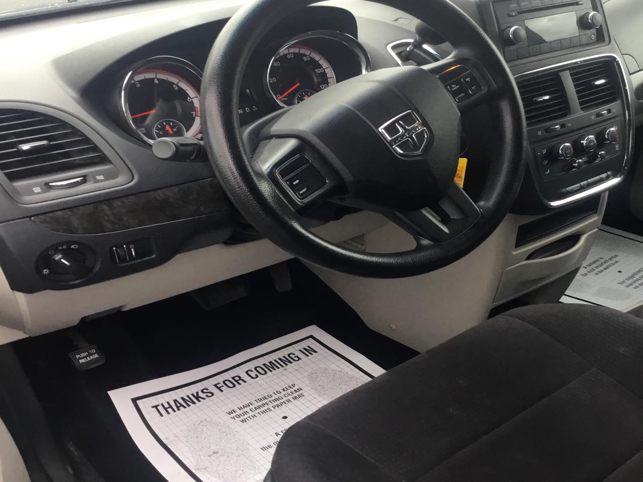 Dodge Grand Caravan Express 2011