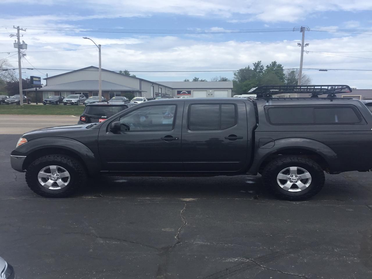 Nissan Frontier LE Crew Cab 4WD 2010