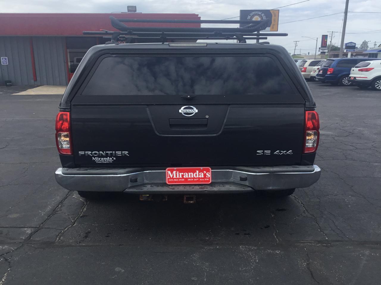 Nissan Frontier LE Crew Cab 4WD 2010