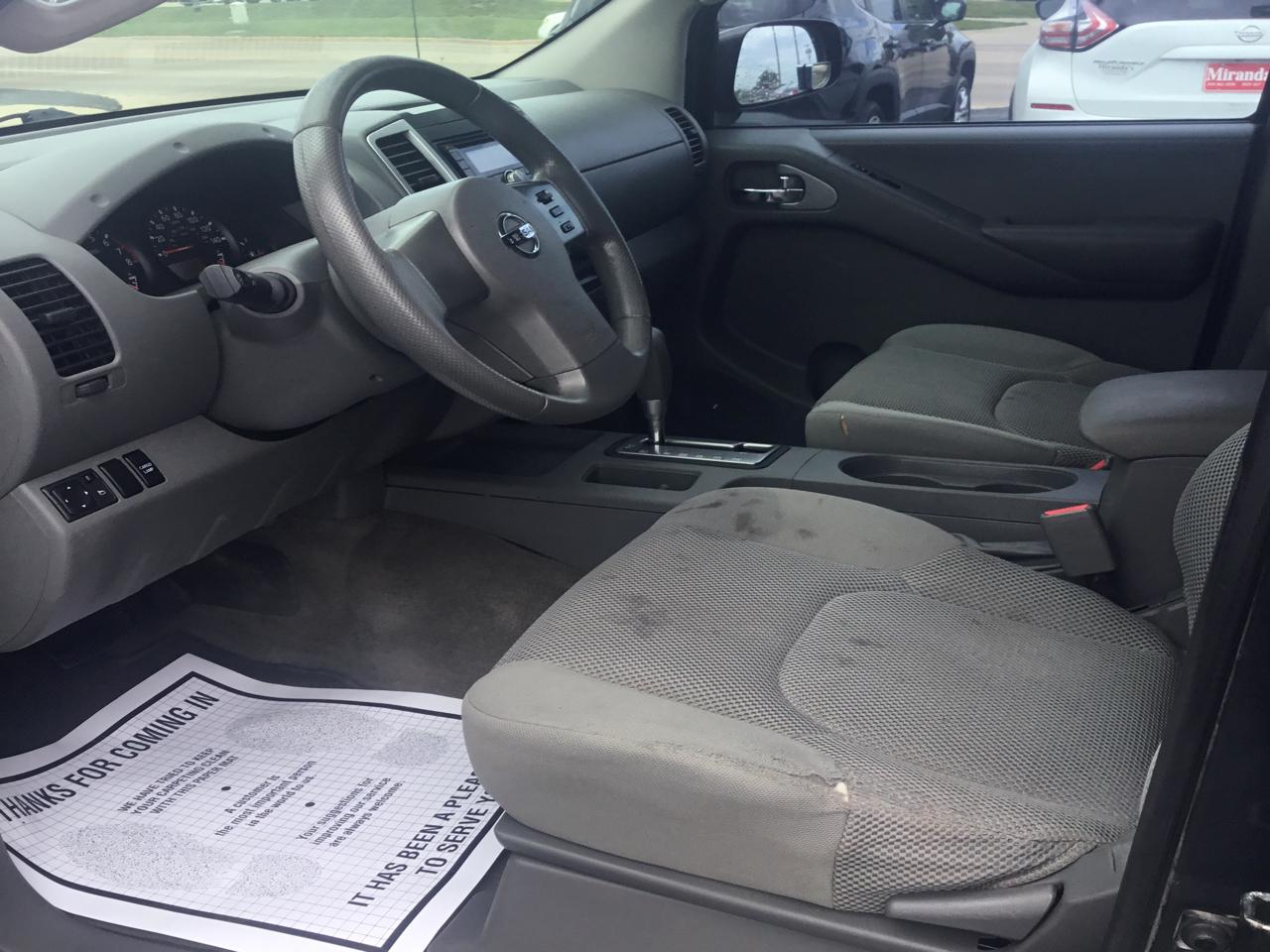 Nissan Frontier LE Crew Cab 4WD 2010