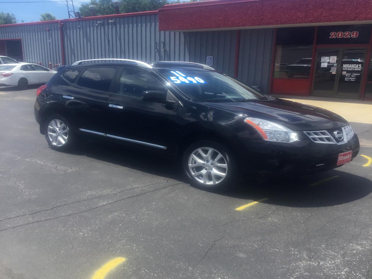 Nissan Rogue S AWD 2011