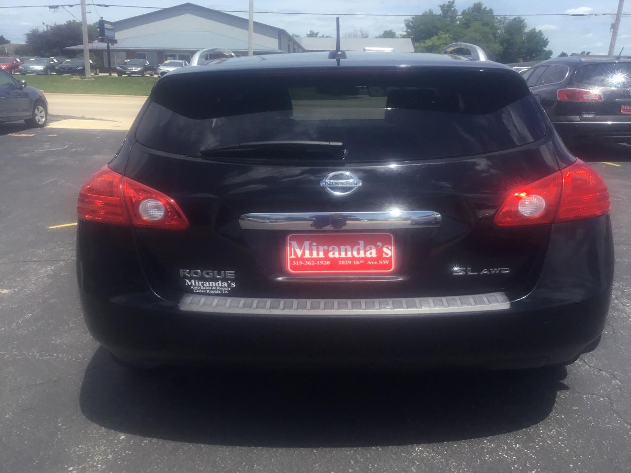 Nissan Rogue S AWD 2011