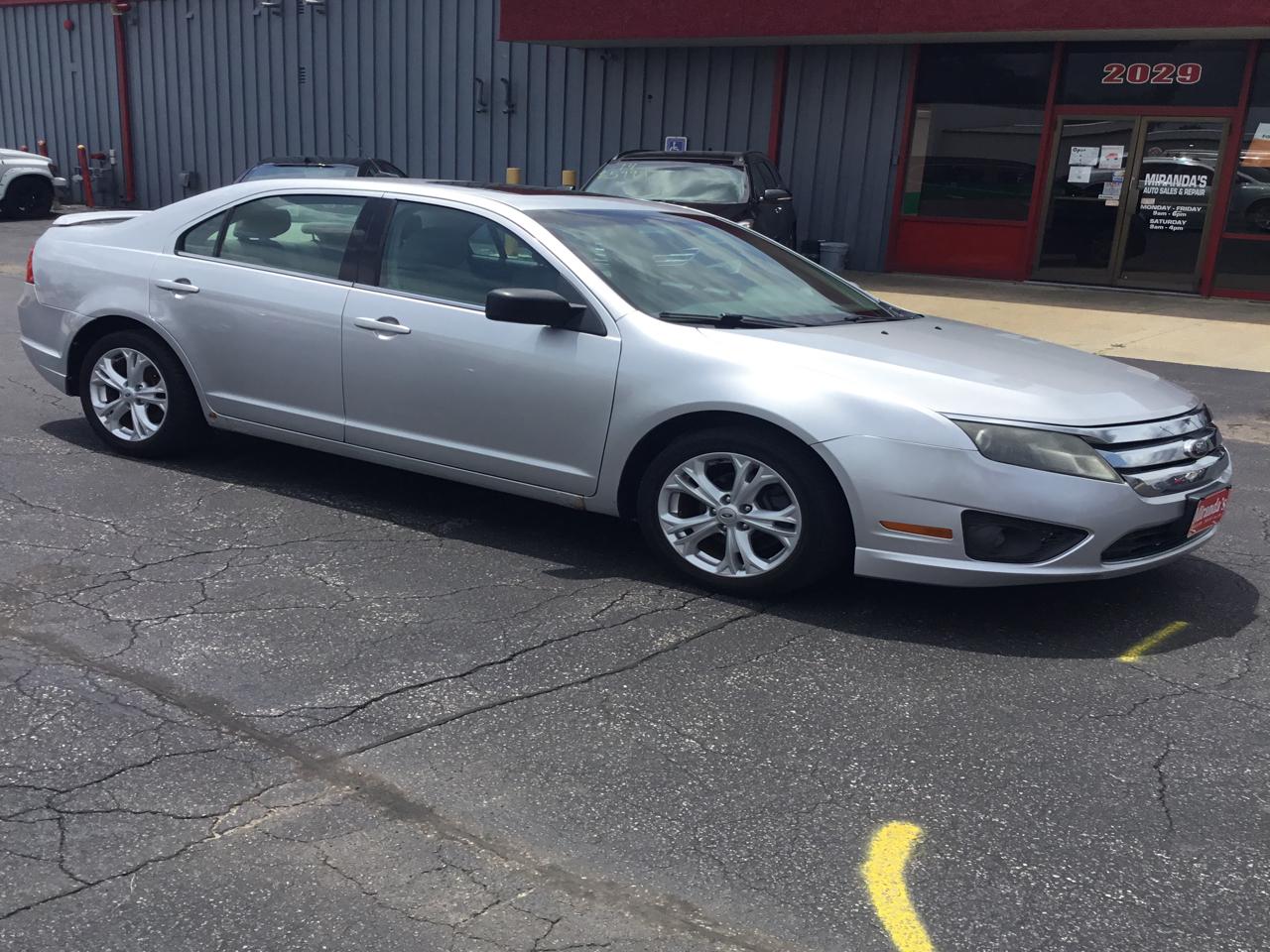 Ford Fusion SE 2012