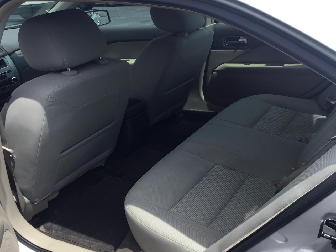 Ford Fusion SE 2012