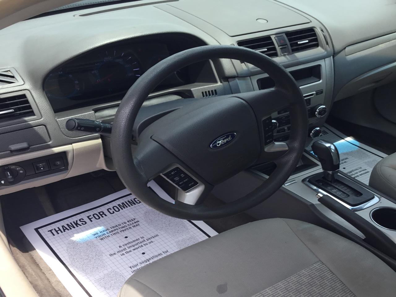 Ford Fusion SE 2012