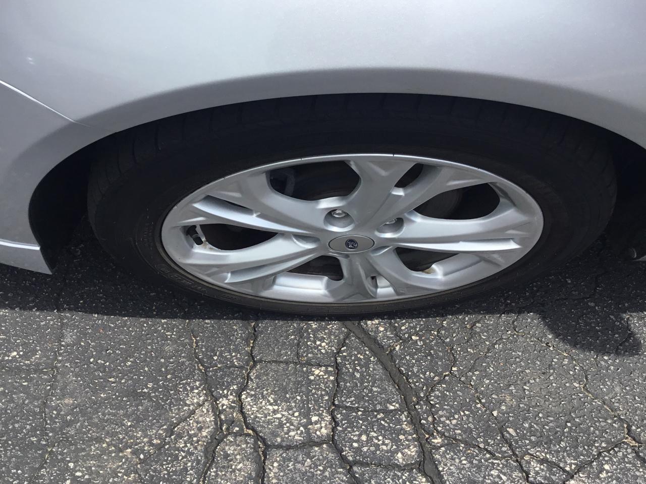 Ford Fusion SE 2012