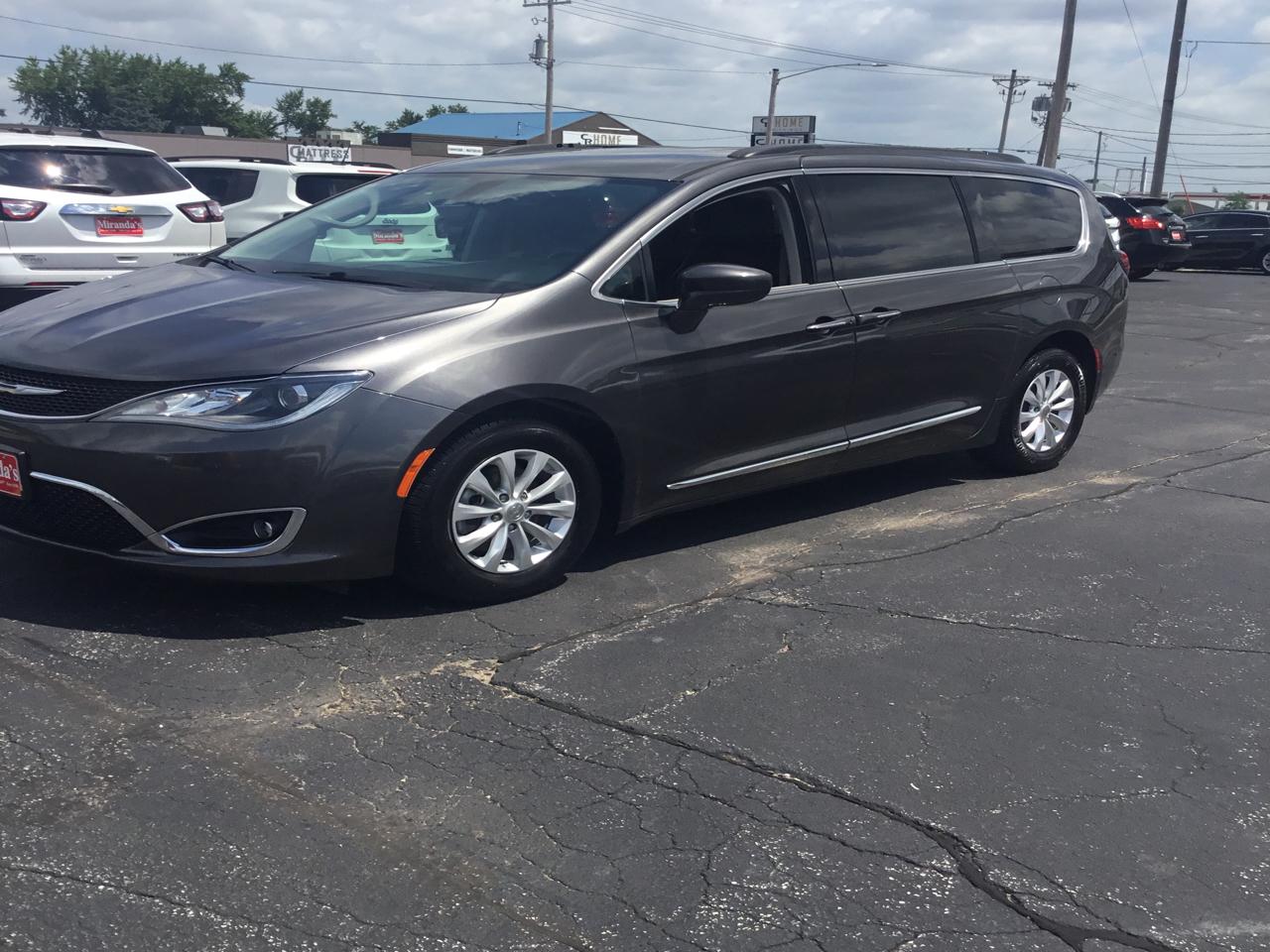 Chrysler Pacifica Touring-L 2017