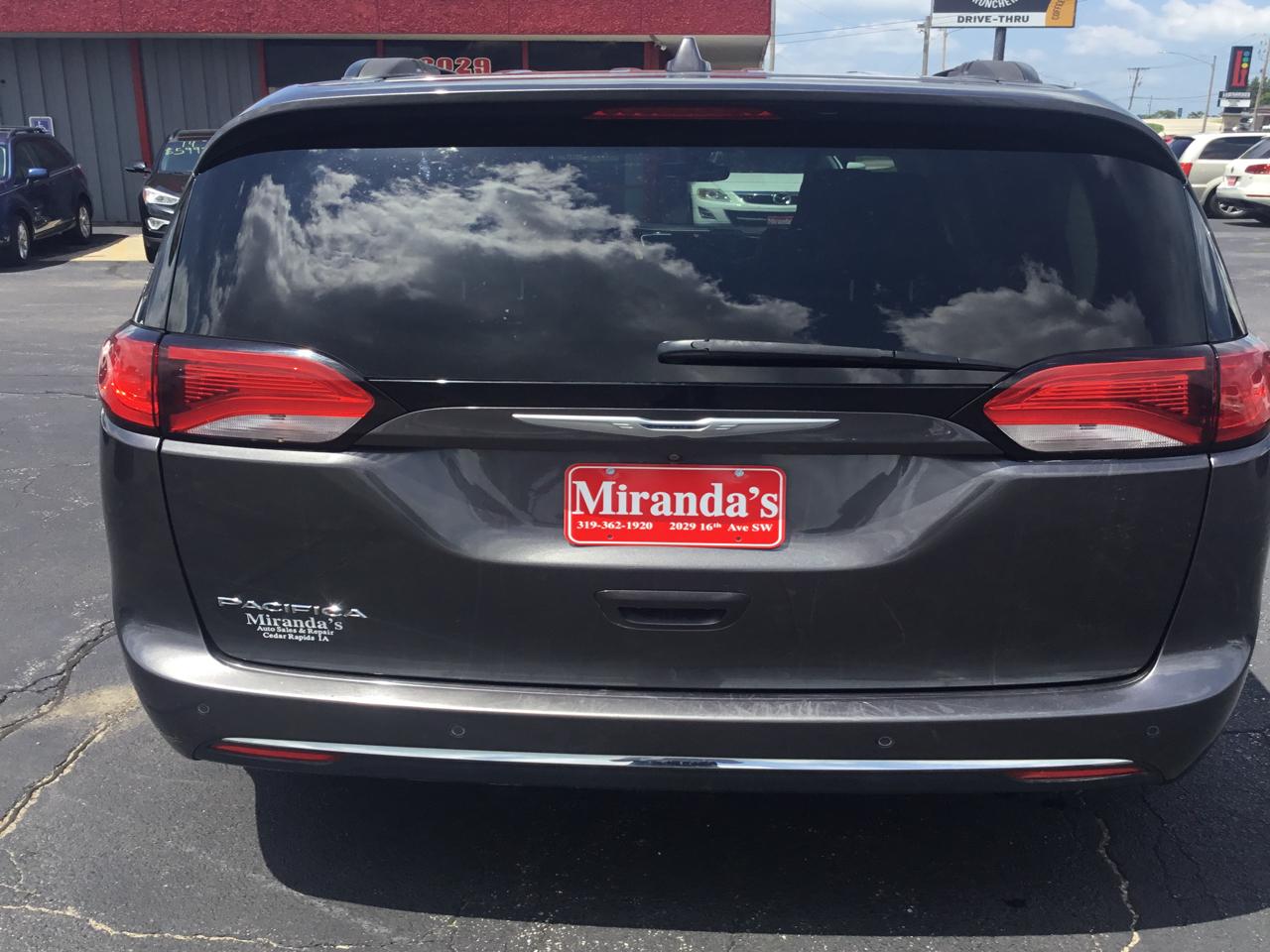 Chrysler Pacifica Touring-L 2017